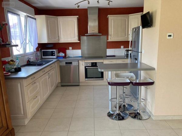 Maison à vendre à Sainte-Jamme-sur-Sarthe dans la Sarthe (72380), ref : 72126-3142