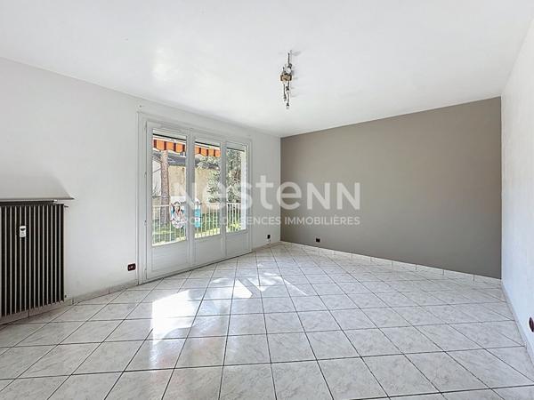 Appartement 3 pièces 2 chambres avec cave au coeur de bron - 69500 BRON