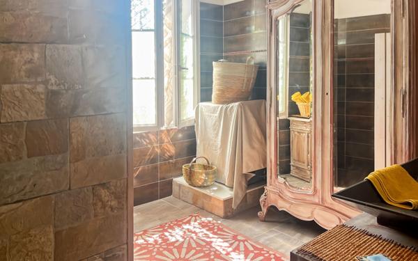 Appartement à vendre    6 pièces • 169 m2 Marseillan