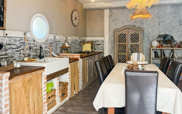 Appartement à vendre    6 pièces • 169 m2 Marseillan