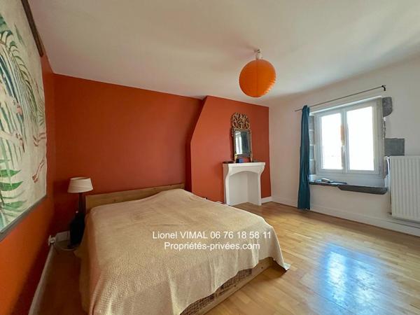 Appartement 4 pièces  ( 3 ch ) 130 m2