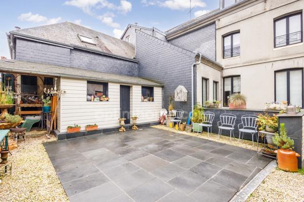 Honfleur hyper centre - Maison de caractère - 199 m2 - 6 chambres - 2 terrasses - Cave - Grenier