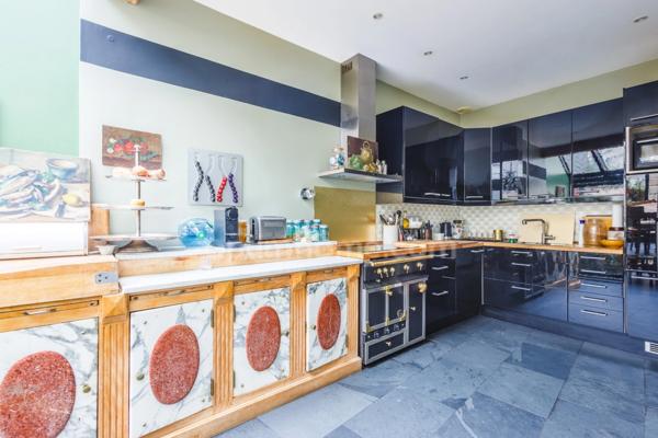 Honfleur hyper centre - Maison de caractère - 199 m2 - 6 chambres - 2 terrasses - Cave - Grenier