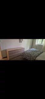 Location                                                      Appartement
                        
                     3 pièces                      81 m2                     à Salon-de-Provence
