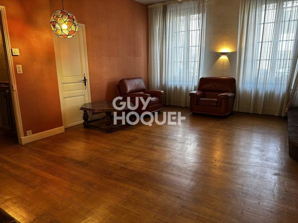 MAISON À VENDRE DE 7 PIÈCES DE 215,07 M²