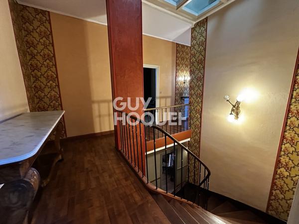 MAISON À VENDRE DE 7 PIÈCES DE 215,07 M²