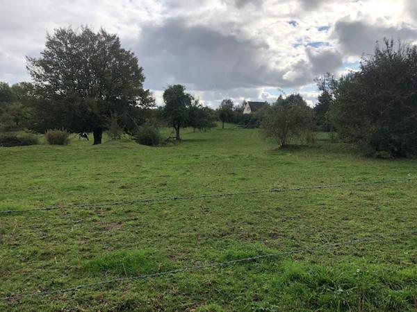 situé dans un village Proche Gisors Terrain à Bâtir de 1168 m²