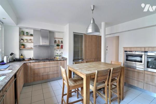 Bel appartement 4 pièces   - Lourmel