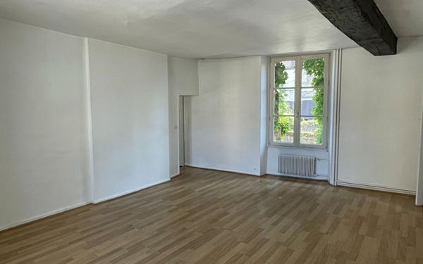 Appartement à louer    2 pièces •  Senlis