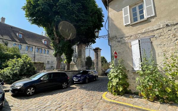 Appartement à louer    2 pièces •  Senlis