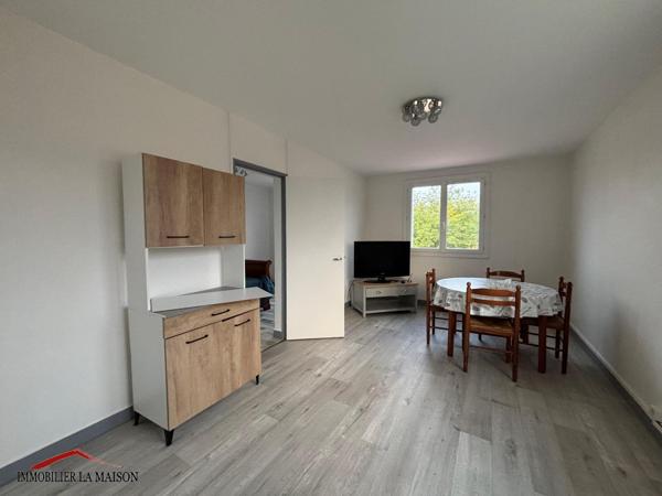 Bel appartement au 2éme étage d'un petit immeuble ...
