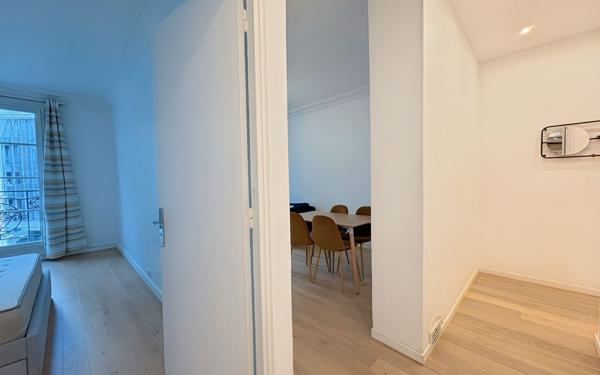 Appartement à louer    2 pièces • 50,44 m2 Paris 16