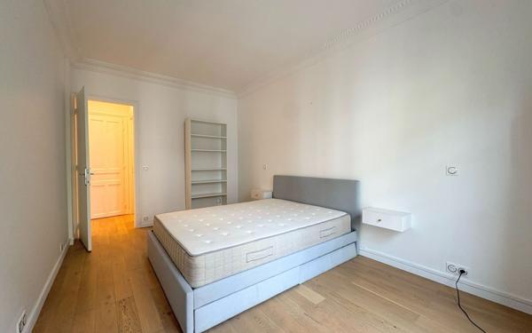 Appartement à louer    2 pièces • 50,44 m2 Paris 16