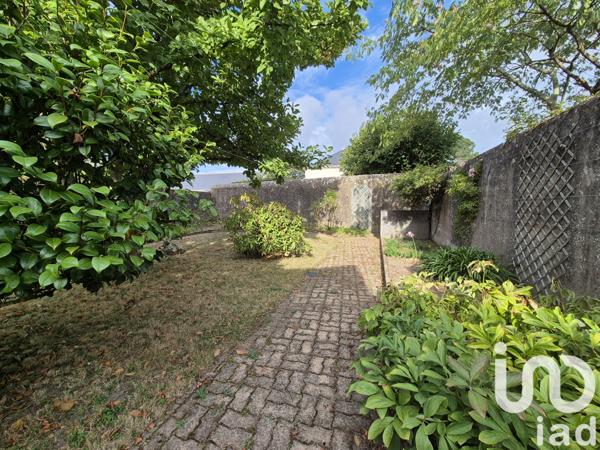 House for sale 8 rooms 130 m² Saint-Étienne-de-Montluc