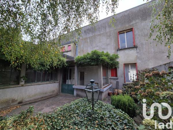 House for sale 8 rooms 130 m² Saint-Étienne-de-Montluc