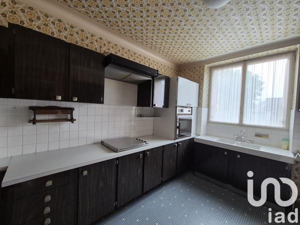 House for sale 8 rooms 130 m² Saint-Étienne-de-Montluc