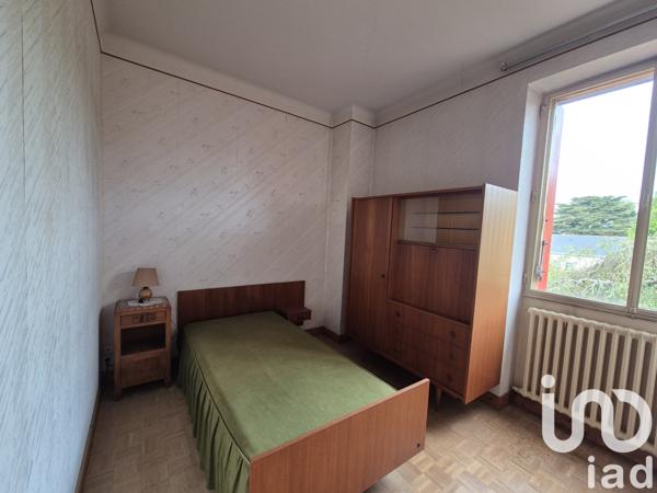 House for sale 8 rooms 130 m² Saint-Étienne-de-Montluc