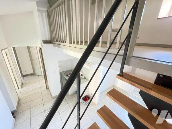 A vendre ? Gréoux-les-Bains (04) - Alpes-de-Haute-Provence: Maison de village rénovée en 2 loge...