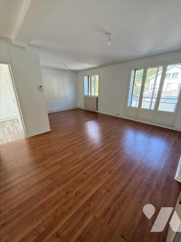 EXCLUSIVITE 3 pièces + cuisine de 60 m²