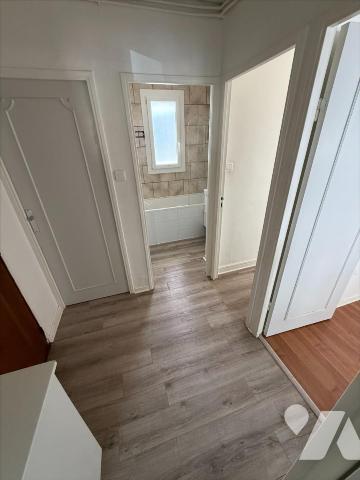 EXCLUSIVITE 3 pièces + cuisine de 60 m²