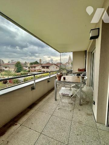 Appartement T3 avec terrasse et garage 