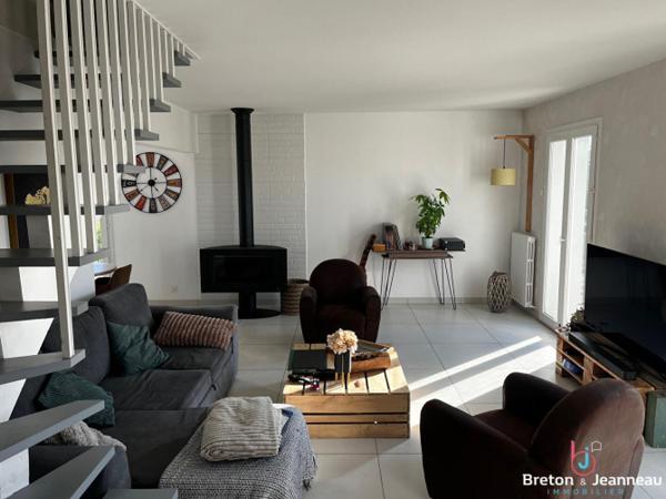 Pavillon à St Denis de Gastines