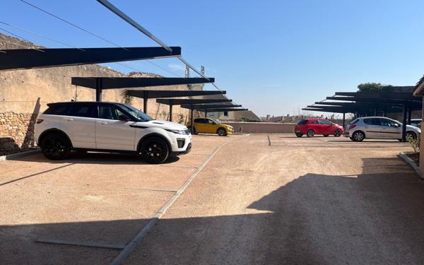 Stationnement à louer    Mâcon