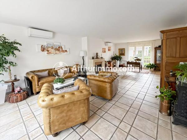 Vente Maison 7 pièces 189 m2 à Saint-Germain-Lès-Corbeil