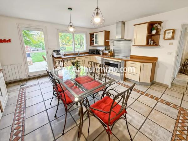 Vente Maison 7 pièces 189 m2 à Saint-Germain-Lès-Corbeil