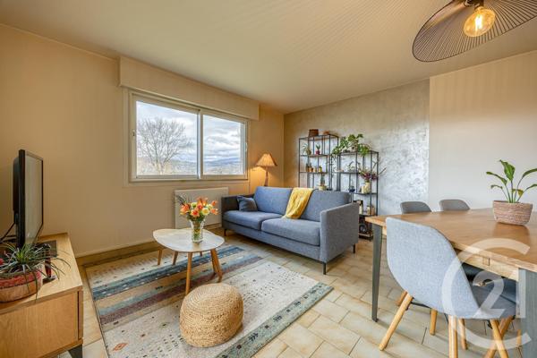 Appartement F4 à vendre  4 pièces - 93 m2 RUMILLY - 74