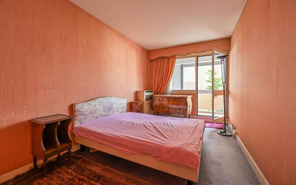 Appartement à vendre    4 pièces • 110,26 m2 Paris 20