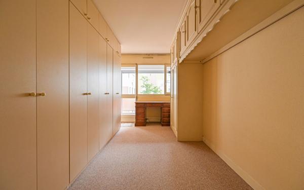 Appartement à vendre    4 pièces • 110,26 m2 Paris 20