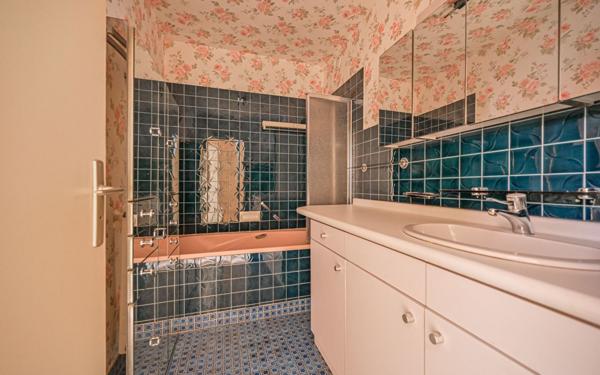 Appartement à vendre    4 pièces • 110,26 m2 Paris 20