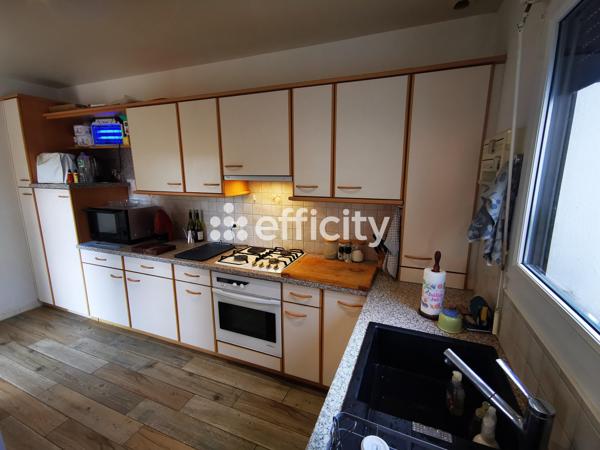 Maison
         5 pièces
        - 126 m² 195 000 € *