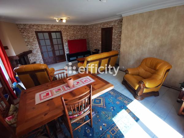 Maison
         5 pièces
        - 126 m² 195 000 € *