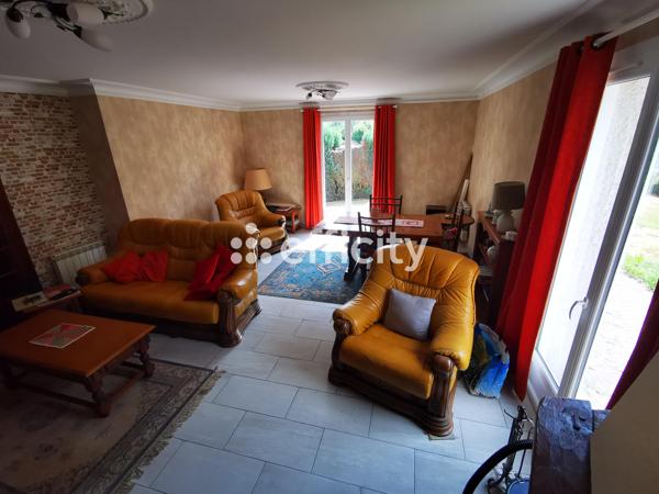 Maison
         5 pièces
        - 126 m² 195 000 € *