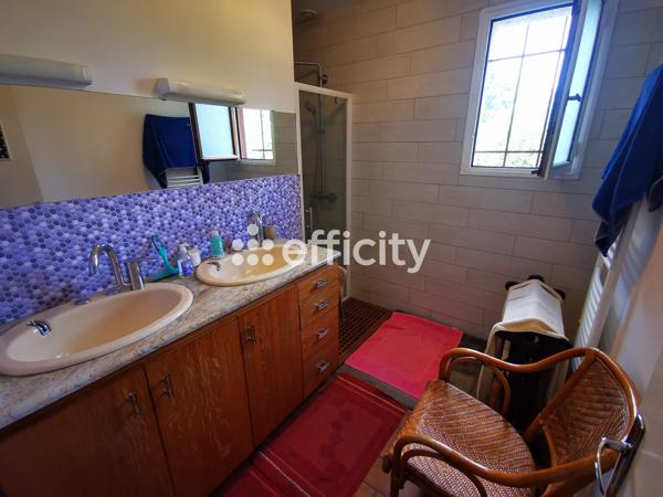 Maison
         5 pièces
        - 126 m² 195 000 € *