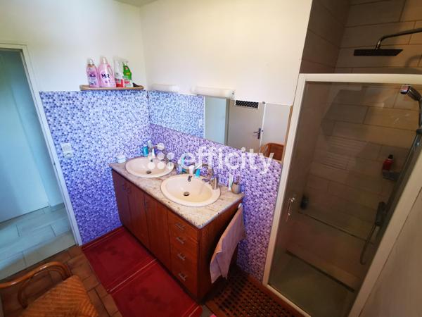 Maison
         5 pièces
        - 126 m² 195 000 € *