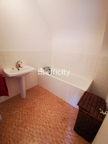 Maison
         5 pièces
        - 126 m² 195 000 € *