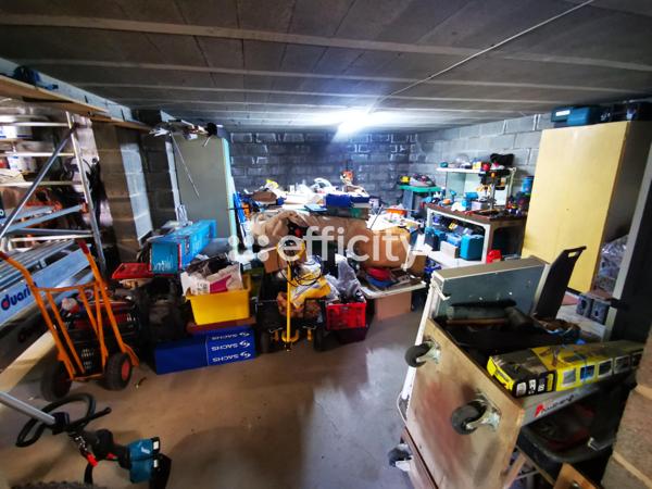 Maison
         5 pièces
        - 126 m² 195 000 € *
