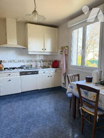 A VENDRE MAISON TRADITIONNELLE SENE Centre ville-6 chambres