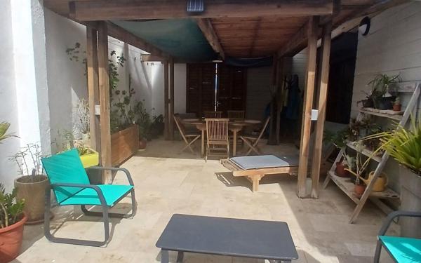 Maison à vendre    4 pièces • 108 m2 Saint-Pierre