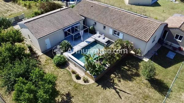 Vente                                                      Maison
                        
                     5 pièces                      136 m2                     à Saint-Astier