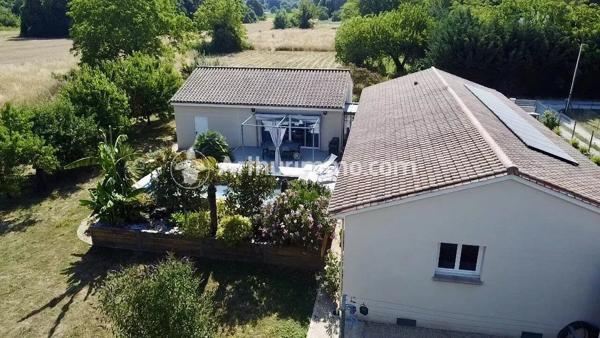 Vente                                                      Maison
                        
                     5 pièces                      136 m2                     à Saint-Astier