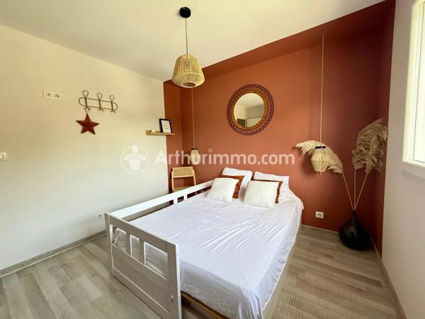 Vente                                                      Maison
                        
                     5 pièces                      136 m2                     à Saint-Astier
