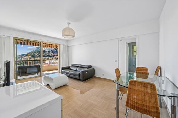 Appartement 4 pièces avec terrasse et vue mer aux portes de Monaco