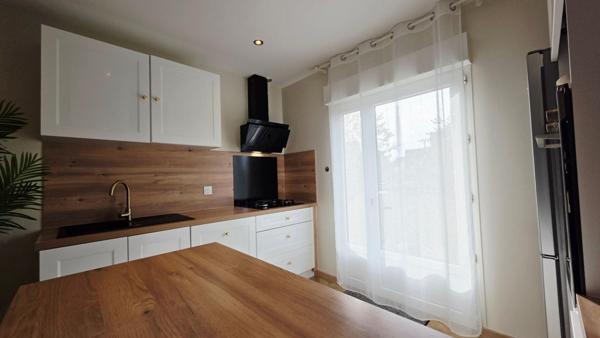 SAINT DOULCHARD MAISON DE 83 M² 5 PIECES SOUS-SOL JARDIN