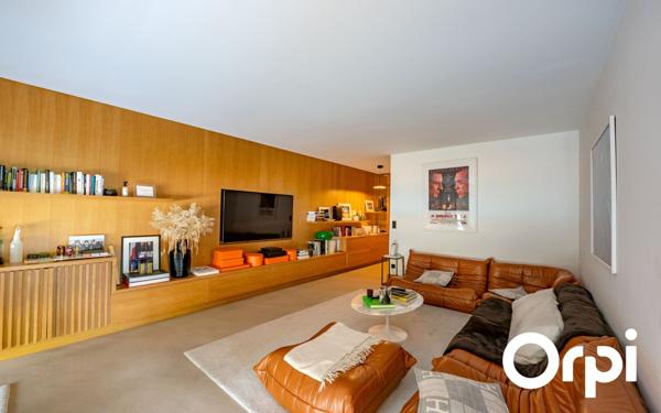 Appartement à vendre    3 pièces • 100 m2 Porto-Vecchio