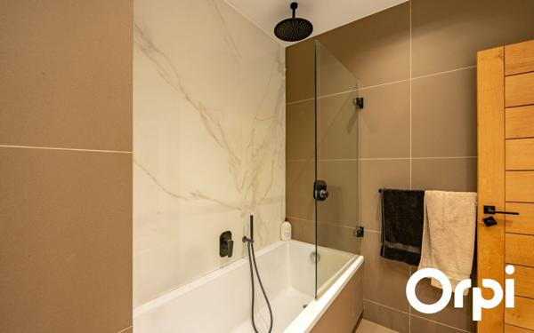 Appartement à vendre    3 pièces • 100 m2 Porto-Vecchio