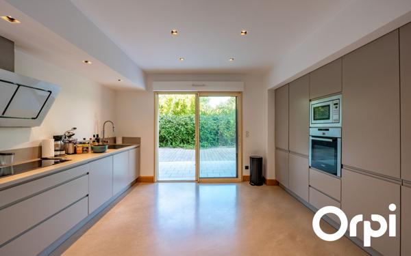 Appartement à vendre    3 pièces • 100 m2 Porto-Vecchio